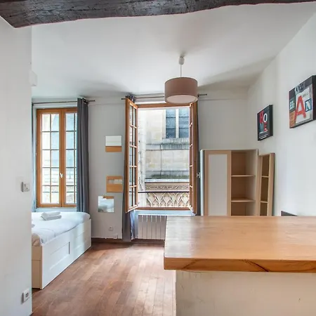 Apartment Au Coeur Du Marais